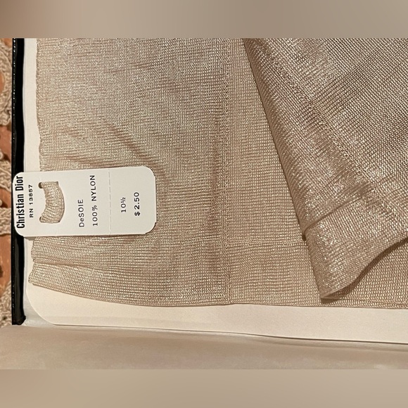 SOLD! 3 PAIR Vintage Les Bas Christian Dior Stockings Desoie Sleek Ivory Sz 10.5 - Picture 12 of 12